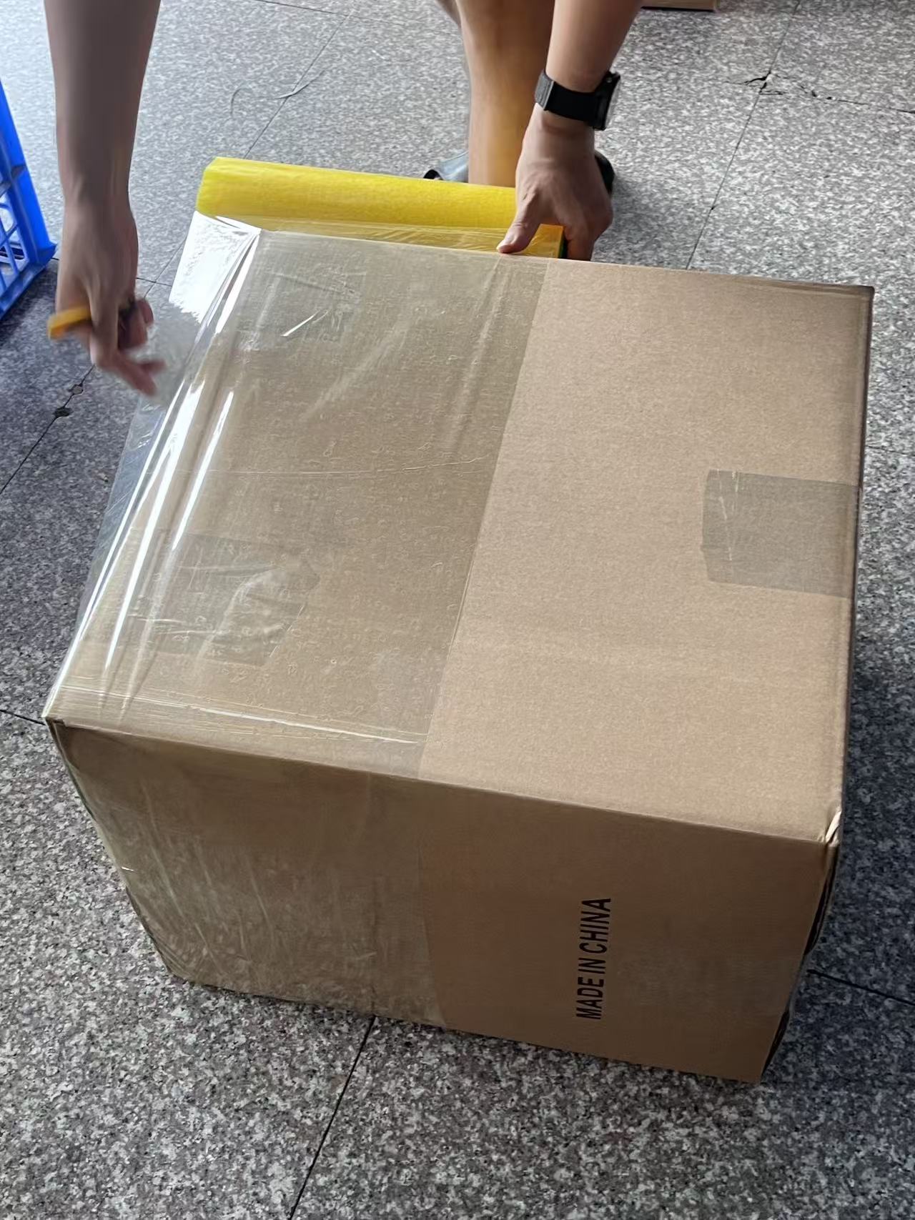How Sportswear Suppliers Protect Bulk Orders During International Shipping