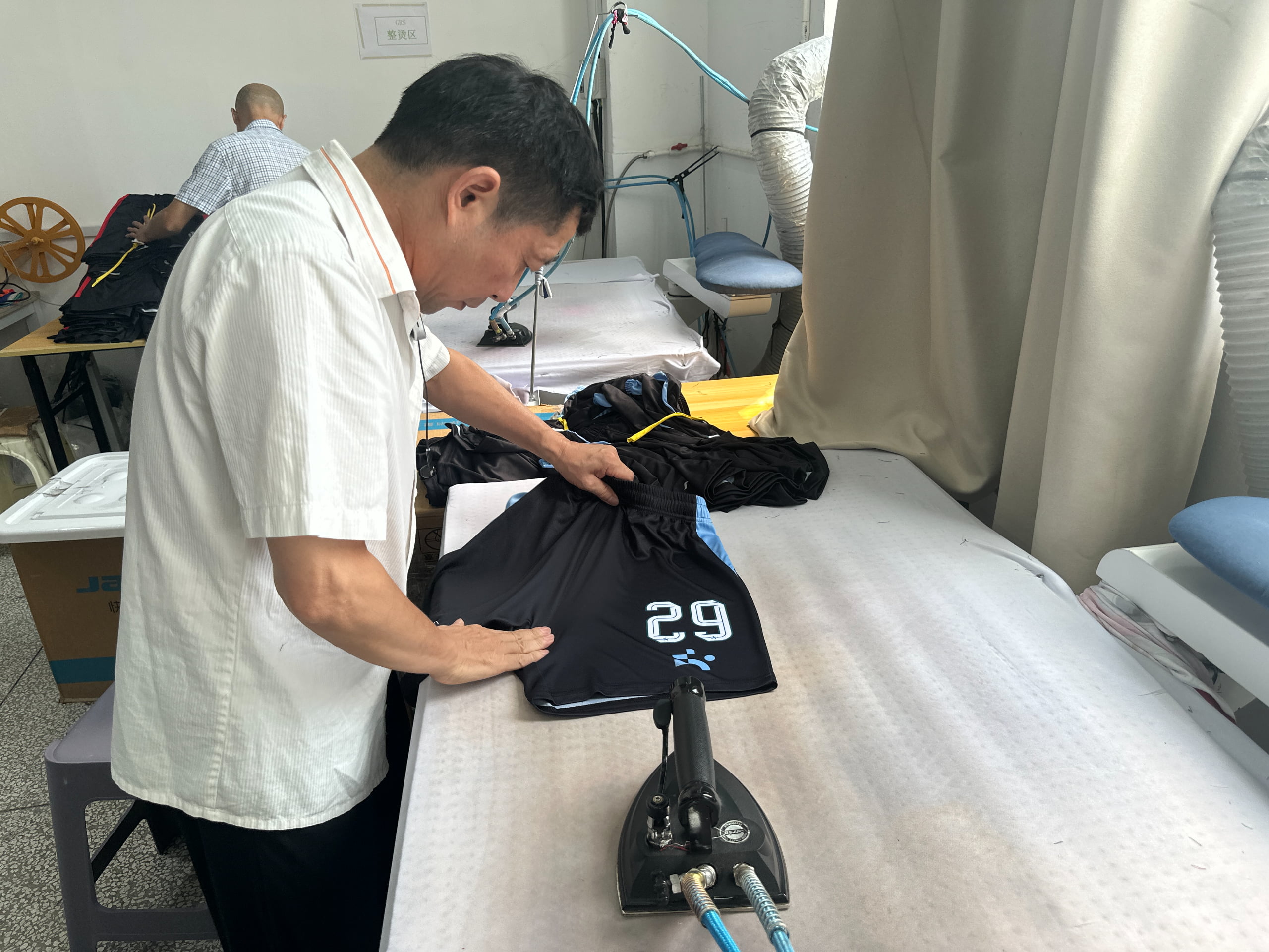 How Large Teamwear Orders Are Managed Step by Step